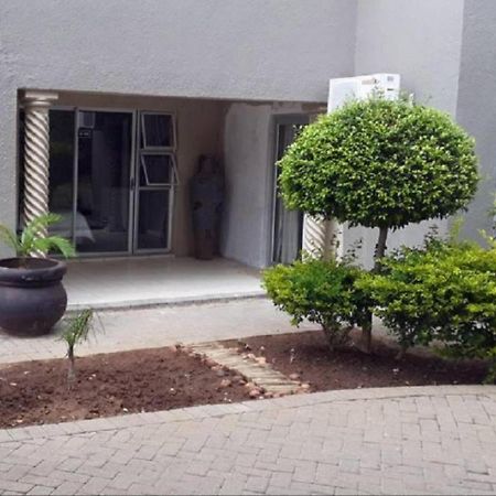Toro Guest House Rustenburg Exterior foto